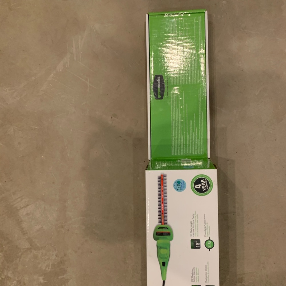 Greenworks Electric Hedge Trimmer - Picture 7 of 8